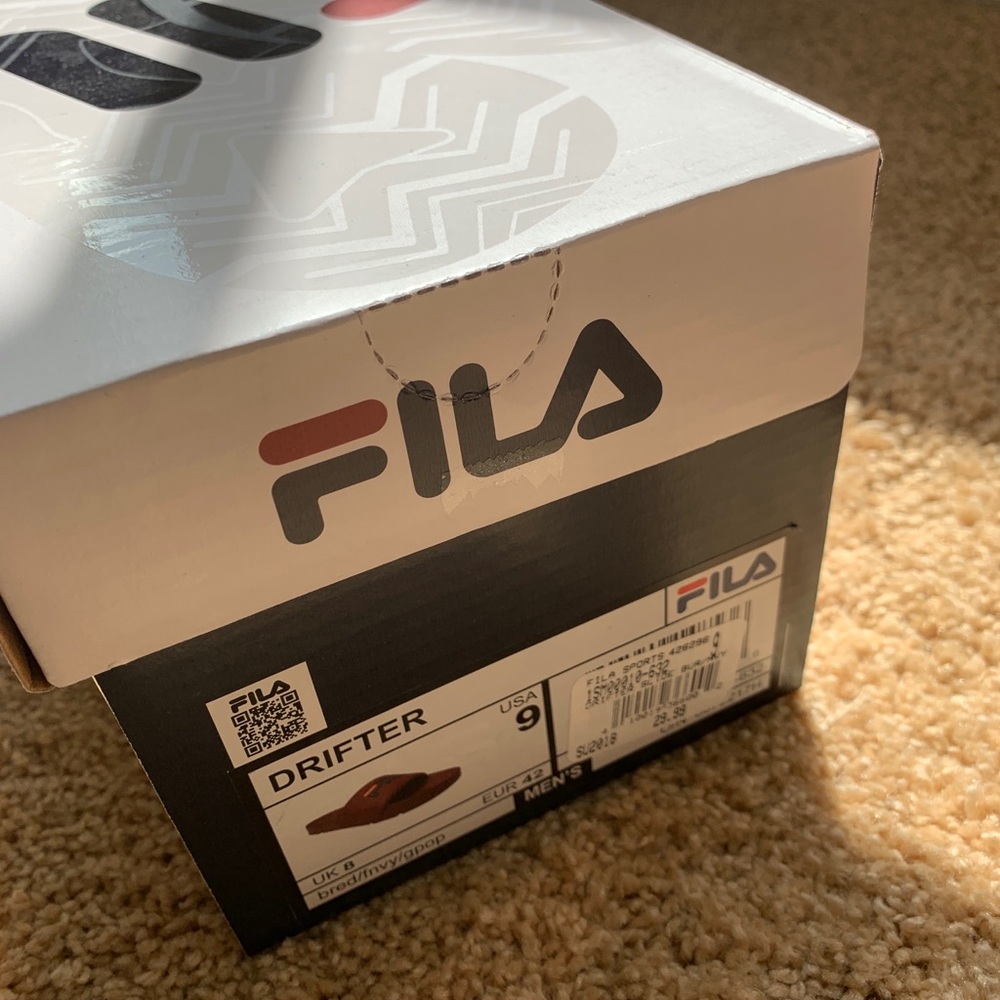 Men’s Fila slides